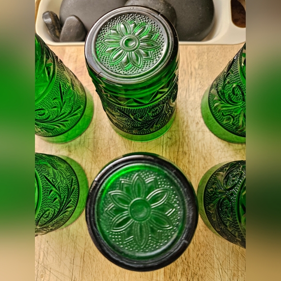 Set of 6 Vintage from the 1950s Anchor Hocking Emerald Green Glasses 4" - Picture 5 of 5